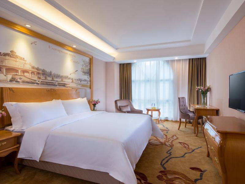 Vienna Classic Hotel Shenzhen Bantian Wuhe Avenue エクステリア 写真