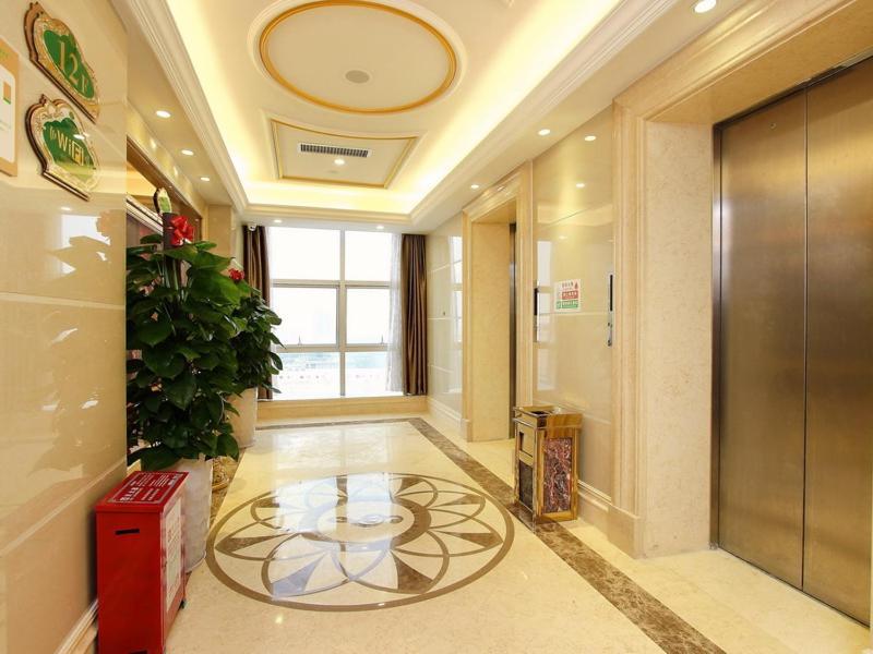 Vienna Classic Hotel Shenzhen Bantian Wuhe Avenue エクステリア 写真