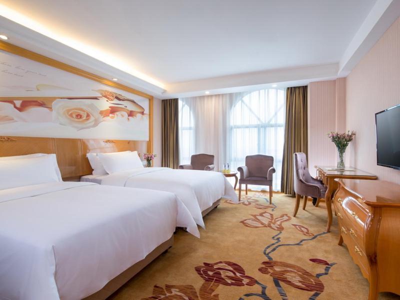 Vienna Classic Hotel Shenzhen Bantian Wuhe Avenue エクステリア 写真