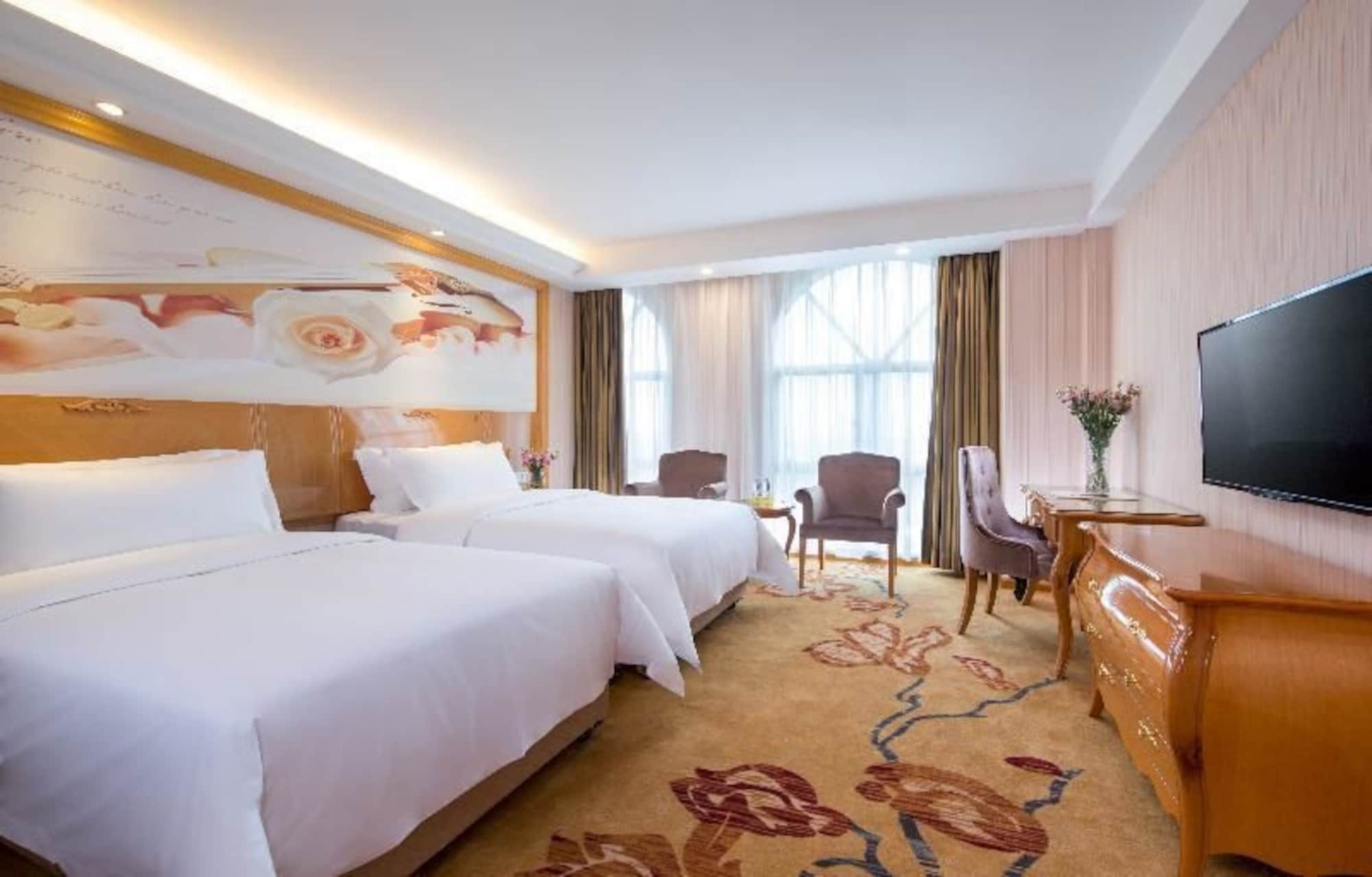 Vienna Classic Hotel Shenzhen Bantian Wuhe Avenue エクステリア 写真